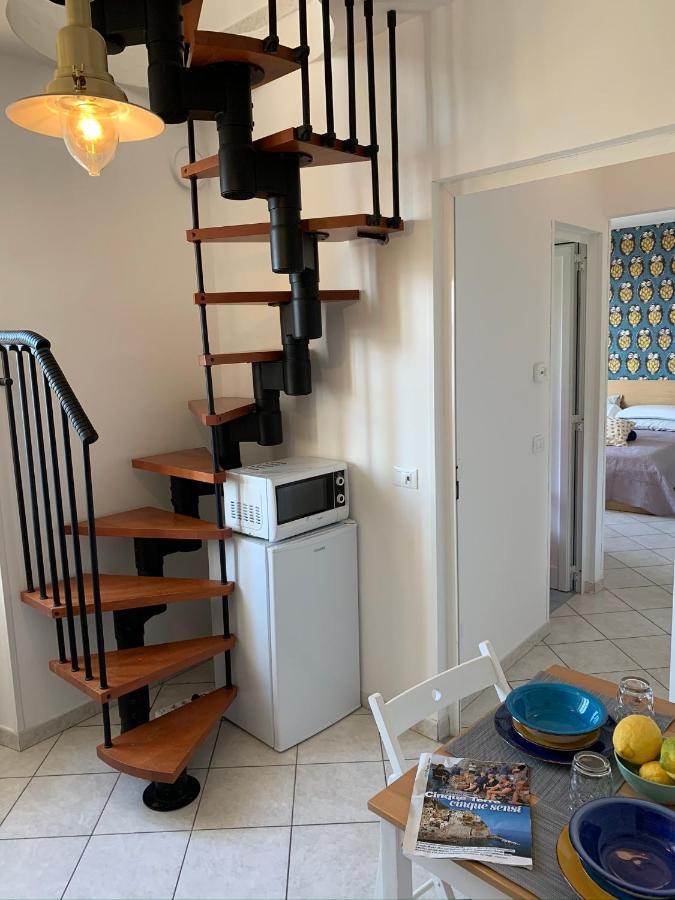 Orizzonti Apartments Манарола Екстериор снимка