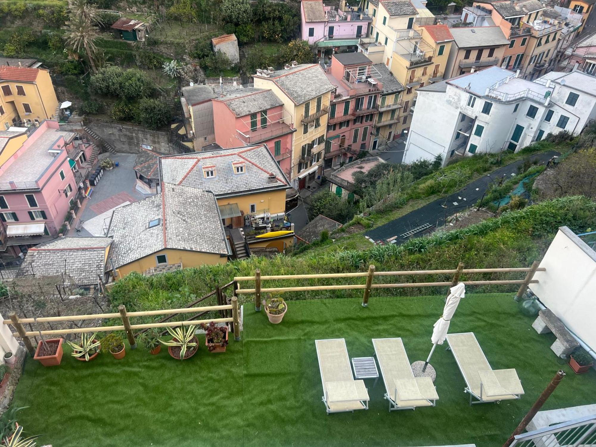 Orizzonti Apartments Манарола Екстериор снимка